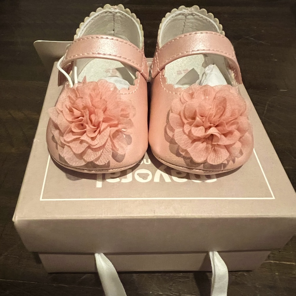 Newborn flower shoes
